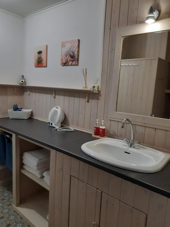 L'Ecole Apartment Динант Екстериор снимка